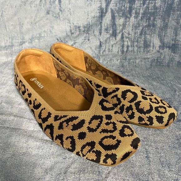 VIVAIA Square-Toe V-Cut Flats (Margot 2.0) SIZE 9.5 - Picture 2 of 8